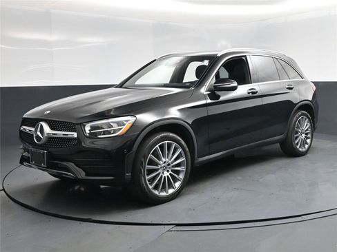 Used 2021 Mercedes-Benz GLC 300 4MATIC image 1