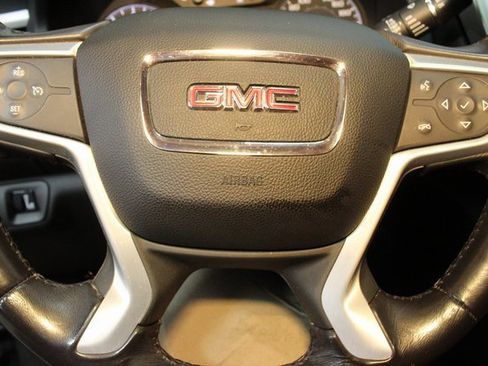 Used 2019 GMC Acadia SLE image 20