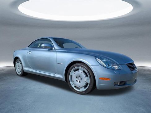 Used 2004 Lexus SC 430 Convertible image 2