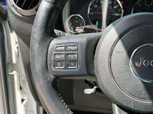 Used 2016 Jeep Wrangler Sport AWD/4WD image 8