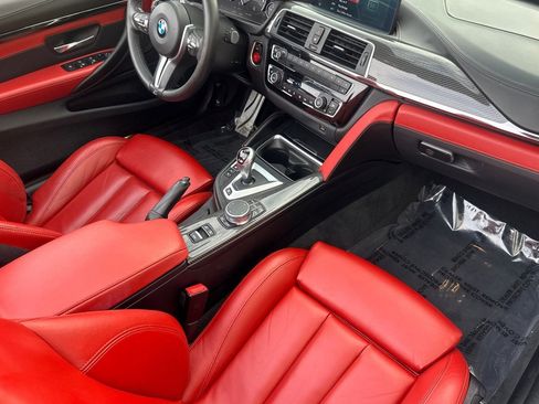 Used 2020 BMW M4 Convertible w/ Competition Package image 32