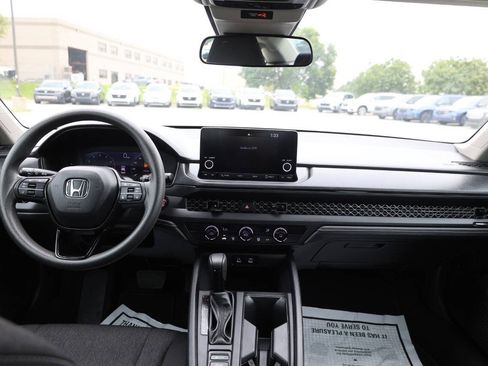 Used 2025 Honda Accord LX image 14