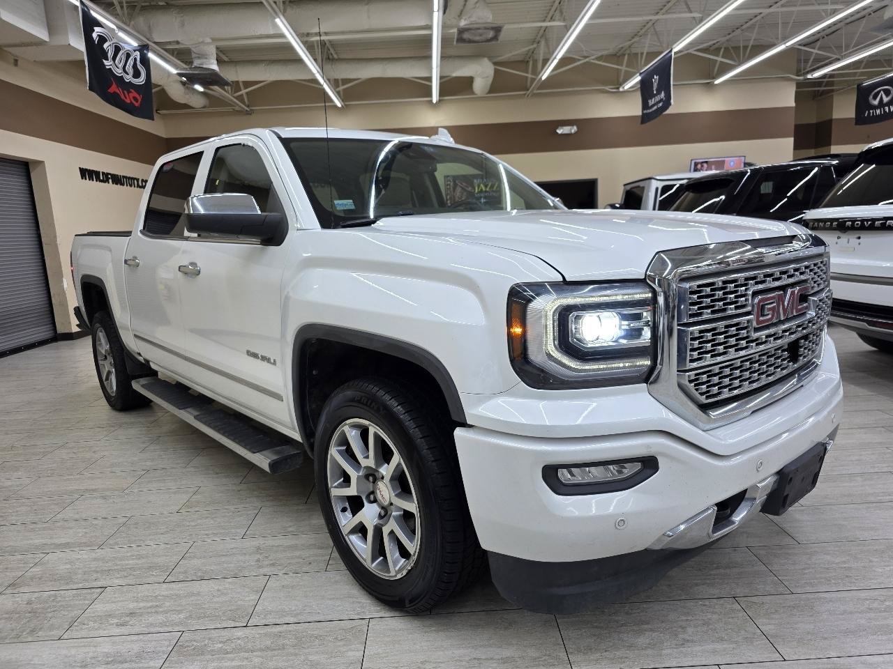 Used 2017 GMC Sierra 1500 Denali AWD/4WD image 4