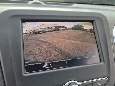 Certified 2024 Chevrolet Equinox LS FWD image 25