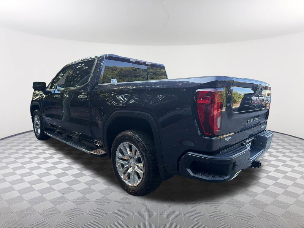 Used 2023 GMC Sierra 1500 Denali w/ Technology Package AWD/4WD image 7