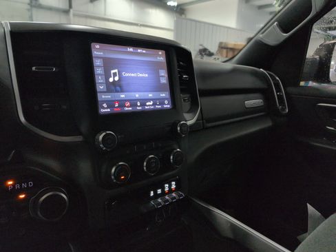 Used 2021 RAM 1500 Big Horn AWD/4WD image 11