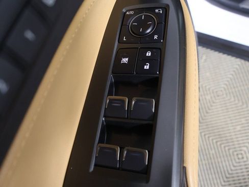 Used 2022 Lexus NX 250 FWD image 36