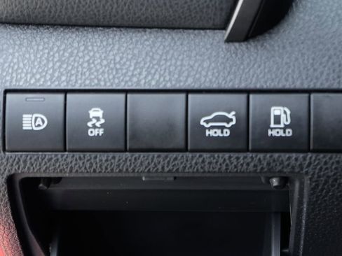 Used 2022 Toyota Camry SE w/ Convenience Package FWD image 18