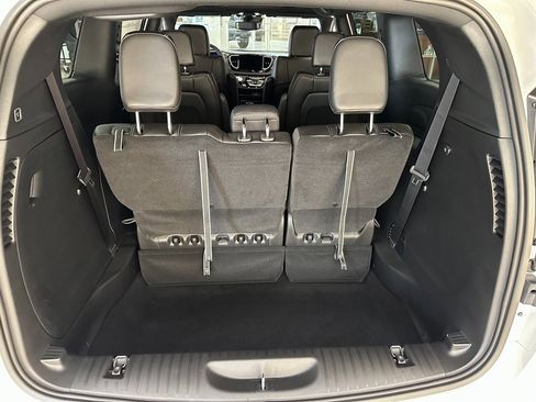 New 2026 Chrysler Pacifica Select image 42