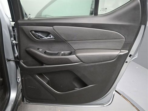 Certified 2023 Chevrolet Traverse LT image 18