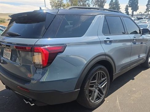 Used 2025 Ford Explorer ST w/ Sun And Sound Package AWD/4WD image 2