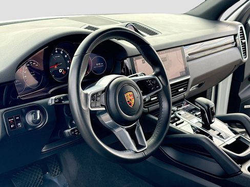Used 2020 Porsche Cayenne AWD/4WD image 4