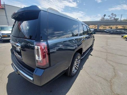 Used 2020 GMC Yukon XL Denali AWD/4WD image 8