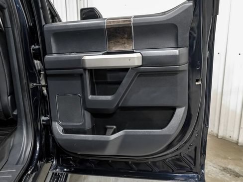 Used 2022 Ford F250 Lariat w/ Black Appearance Package AWD/4WD image 47