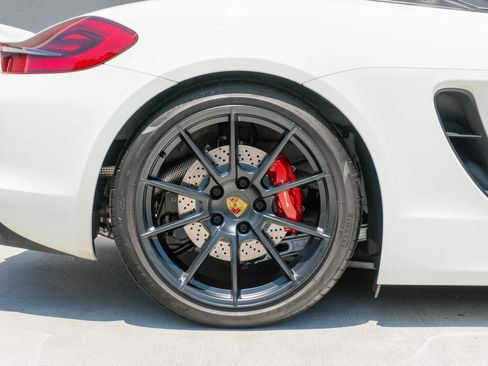 Used 2016 Porsche Boxster Spyder RWD image 37