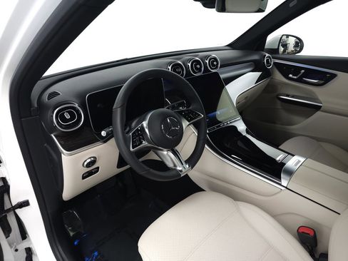 Certified 2026 Mercedes-Benz GLC 300 4MATIC image 8