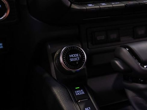 Used 2025 Toyota Land Cruiser image 36