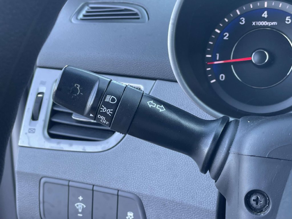 Used 2013 Hyundai Elantra GLS FWD image 20