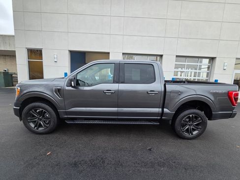 Used 2022 Ford F150 XLT w/ Equipment Group 302A High image 8