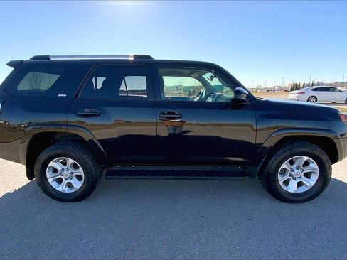 Used 2020 Toyota 4Runner SR5 image 4