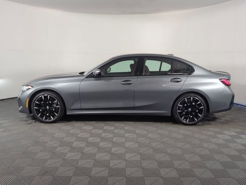 Used 2026 BMW 330i Sedan w/ M Sport Package image 2