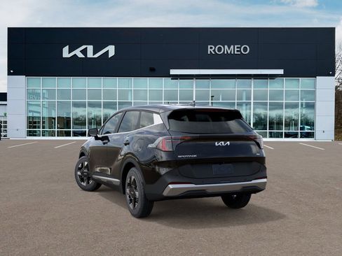 New 2026 Kia Sportage LX image 4