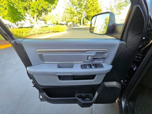 Used 2018 RAM 1500 Big Horn image 43