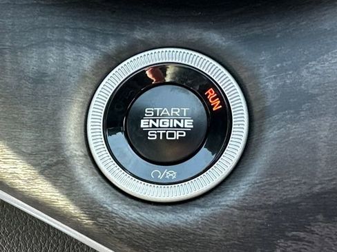 Used 2025 Jeep Grand Cherokee L Limited w/ Black Appearance Package image 41