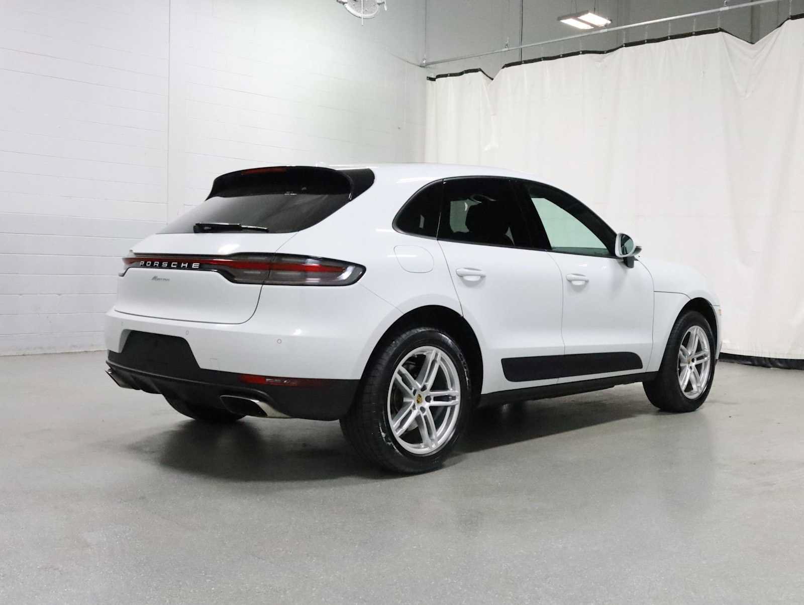 Used 2020 Porsche Macan AWD/4WD image 9