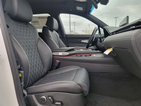 New 2025 Genesis GV70 3.5T Sport w/ Sport Advanced Package image 17