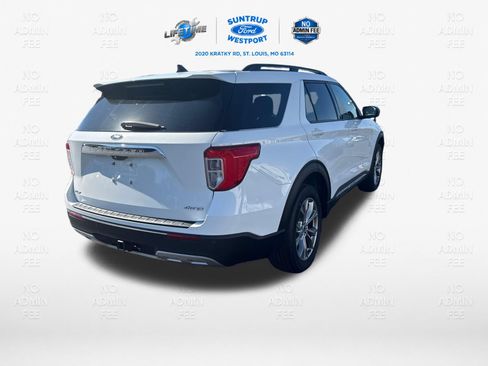 Used 2023 Ford Explorer XLT w/ Equipment Group 202A AWD/4WD image 8