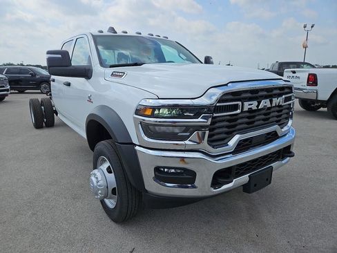 New 2026 RAM 5500 Tradesman AWD/4WD image 11