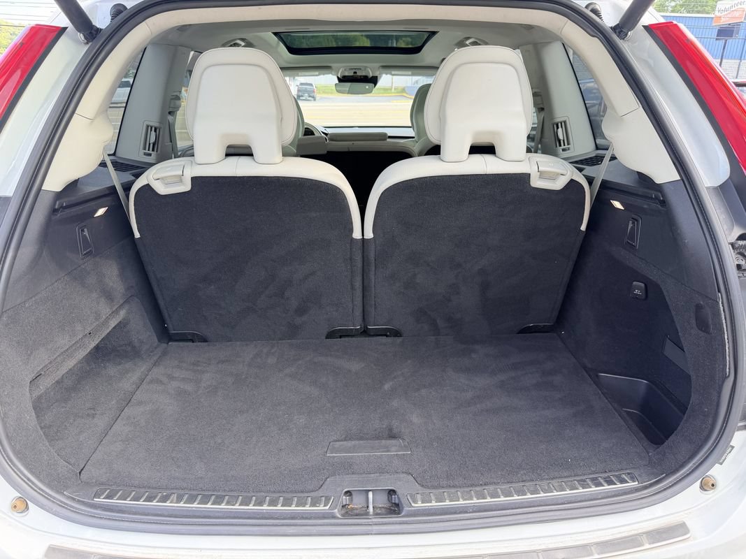 Used 2019 Volvo XC90 T5 Momentum w/ Protection Package Premier FWD image 15