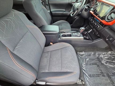 Certified 2017 Toyota Tacoma TRD Sport image 20