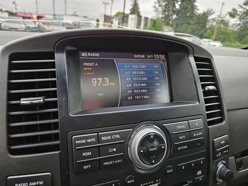 Used 2008 Nissan Pathfinder LE AWD/4WD image 23
