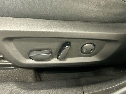 Used 2022 Mitsubishi Outlander SEL image 10