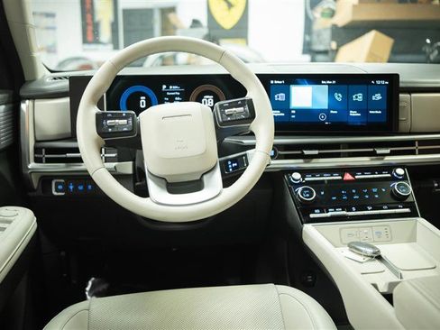 Used 2025 Hyundai Santa Fe SEL image 20