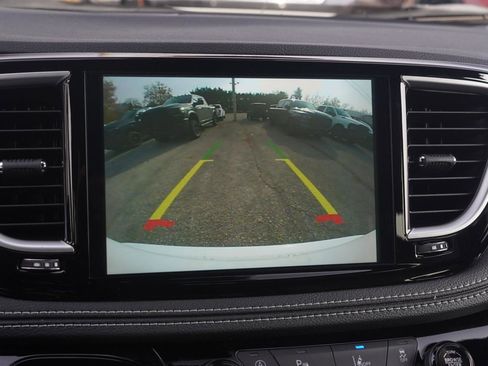 New 2026 Chrysler Pacifica Select image 17