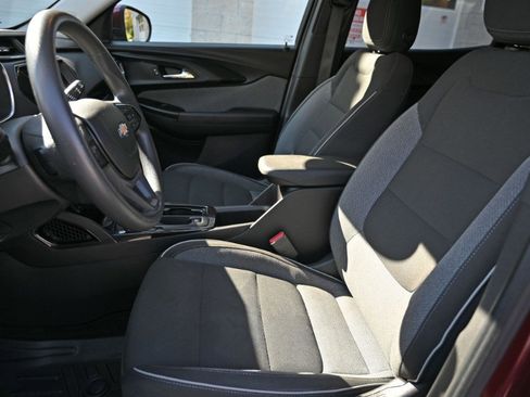 Used 2022 Chevrolet TrailBlazer LT w/ Convenience Package image 15