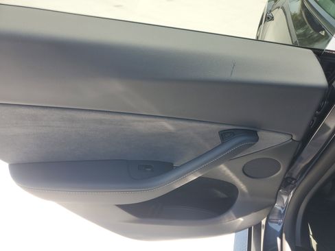 Used 2025 Tesla Model Y Long Range RWD image 13