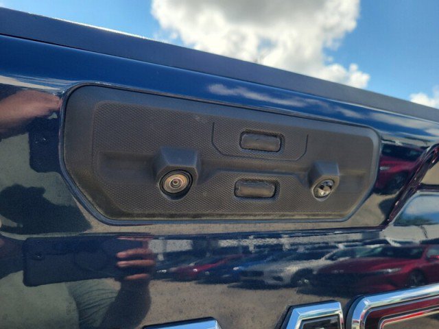 Used 2023 GMC Sierra 1500 Denali Ultimate AWD/4WD image 7