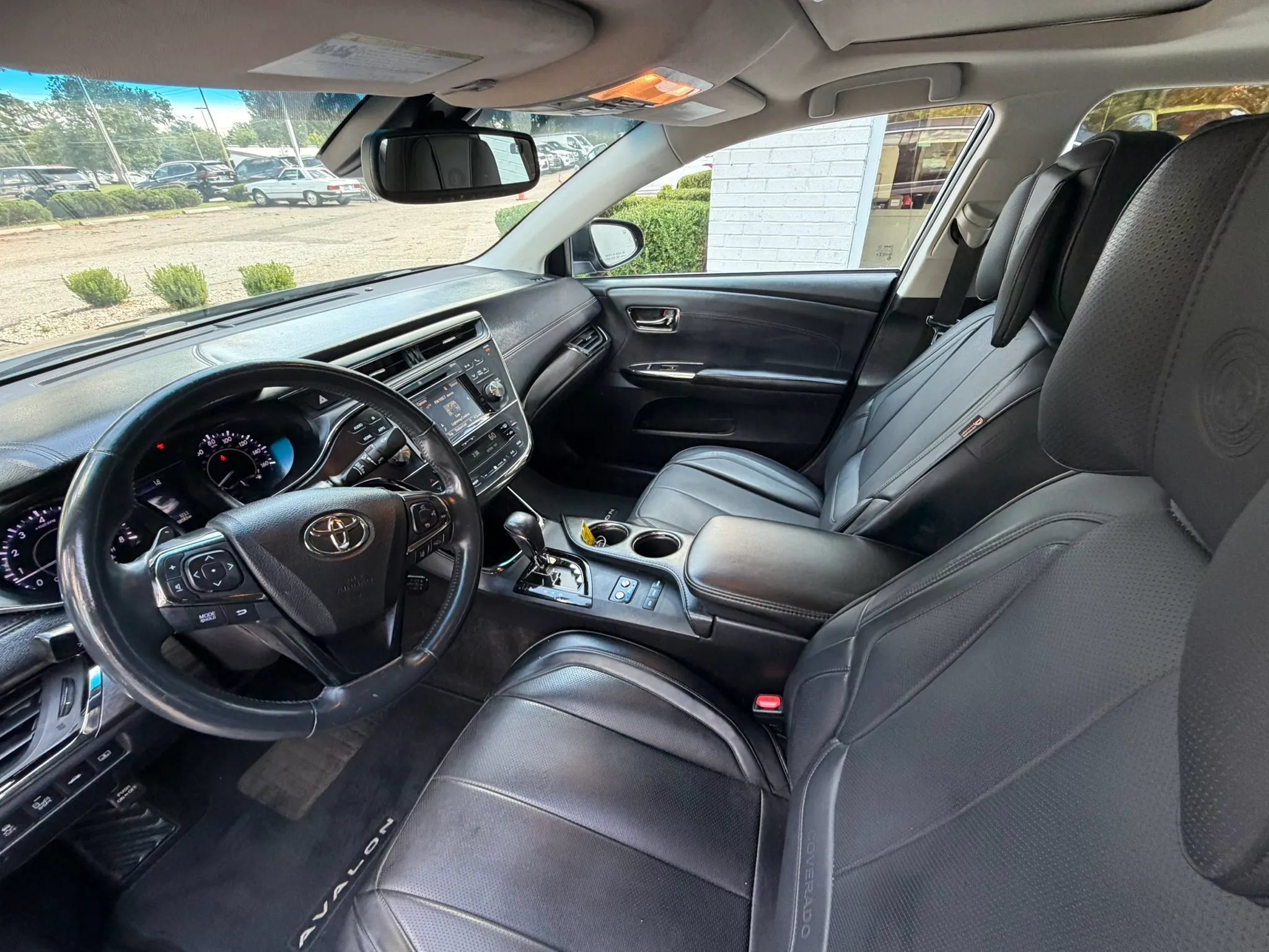 Used 2016 Toyota Avalon Limited w/ Toyota Safety Sense Package FWD image 22