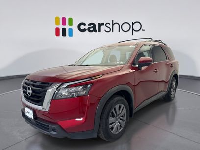 Used 2024 Nissan Pathfinder SV