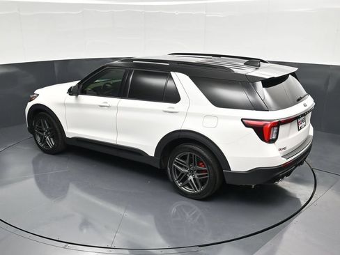 Used 2025 Ford Explorer ST AWD/4WD image 49