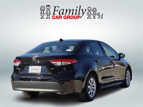 Used 2024 Toyota Corolla LE image 4