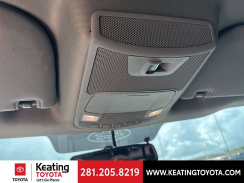 Used 2018 Ford F150 XLT w/ Equipment Group 302A Luxury AWD/4WD image 19