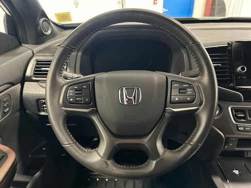 Certified 2025 Honda Ridgeline RTL image 17
