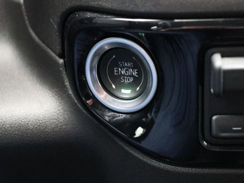 Used 2025 Chevrolet Silverado 1500 LT image 30