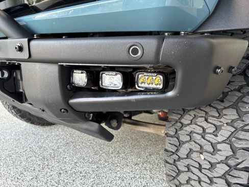 Used 2023 Ford Bronco Wildtrak AWD/4WD image 32