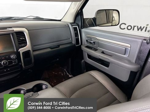 Used 2016 RAM 1500 Classic SLT AWD/4WD image 24